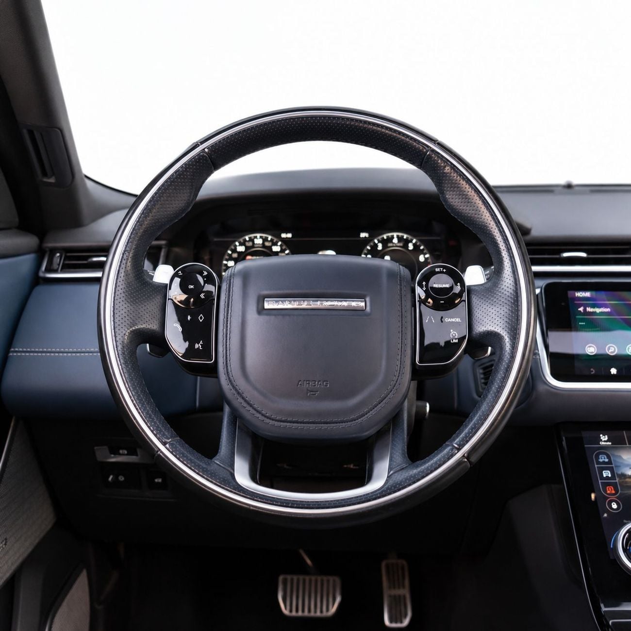 Land Rover Range Rover Velar R-DYNAMIC HSE AED 2,107 P.M • 0% Downpayment • Range Rover Velar P380 R-Dynamic • 1 Year Warranty