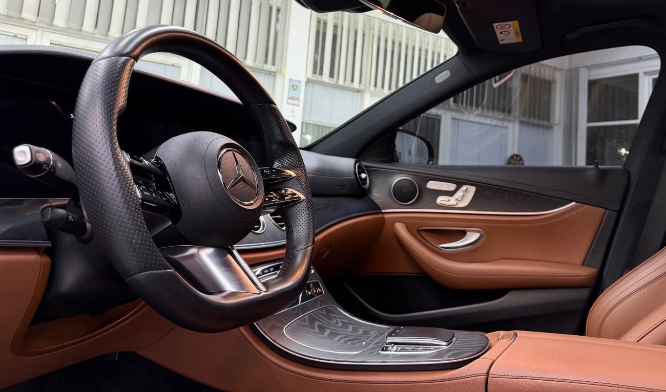 مرسيدس بنز E300 AMG مجلس التعاون الخليجي .. سجل صيانة كامل .. حالة ممتازة .. AMG ..