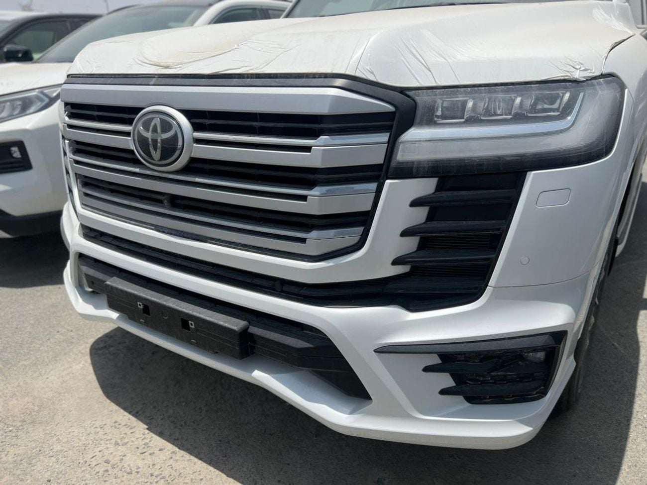 تويوتا لاند كروزر VXR