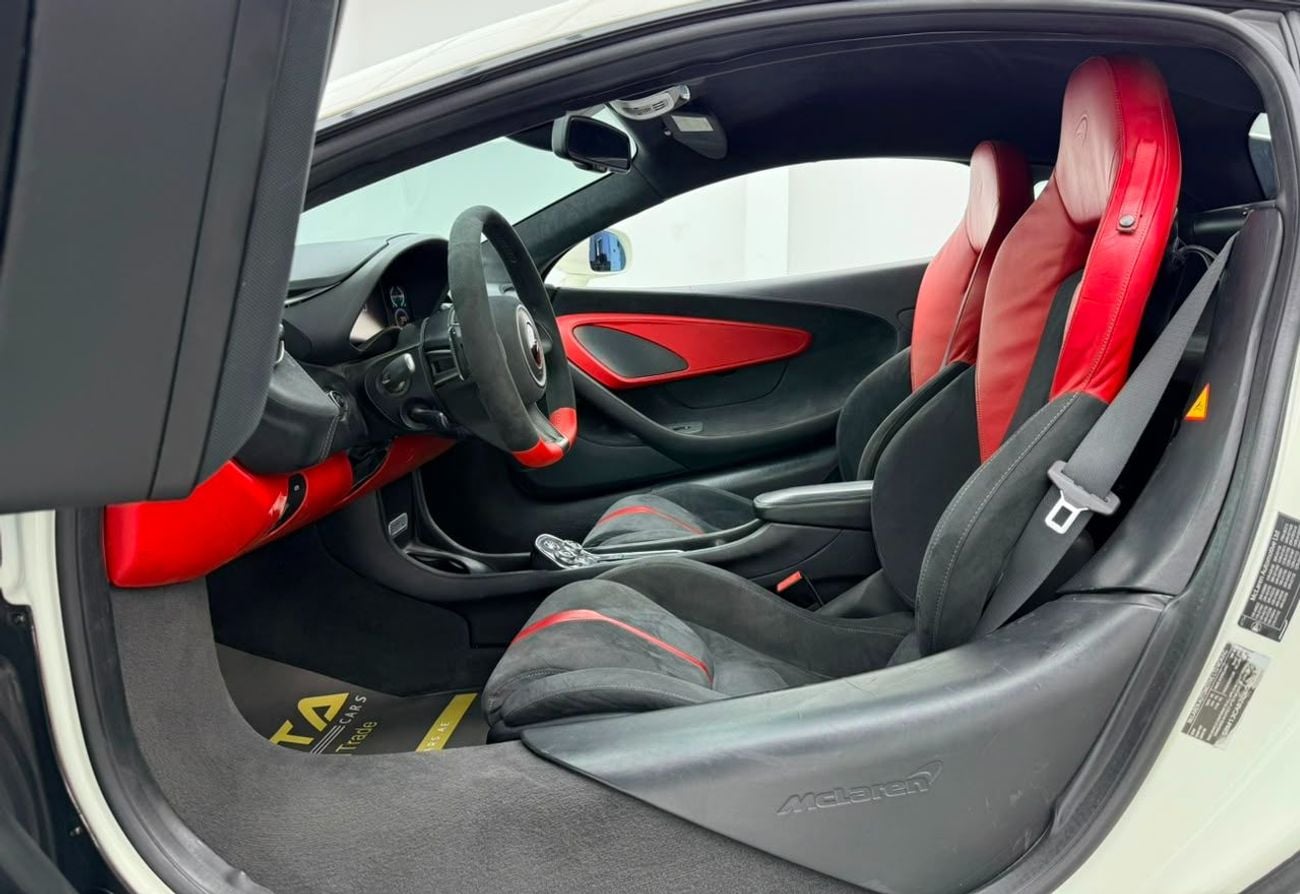 مكلارين 540C STANDARD 2016 McLaren 540C, Service History, Butterfly Doors, Fully Loaded, Excellent Condition, GCC