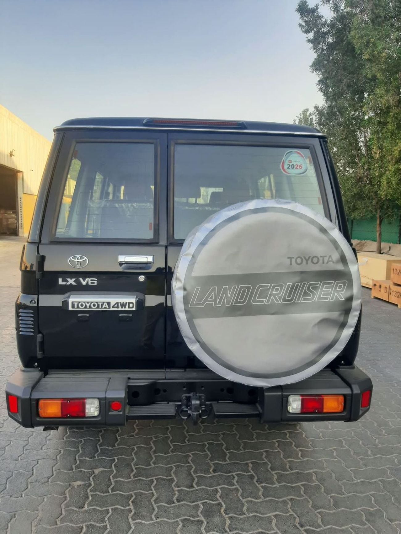 Toyota Land Cruiser 70 LC76 LX