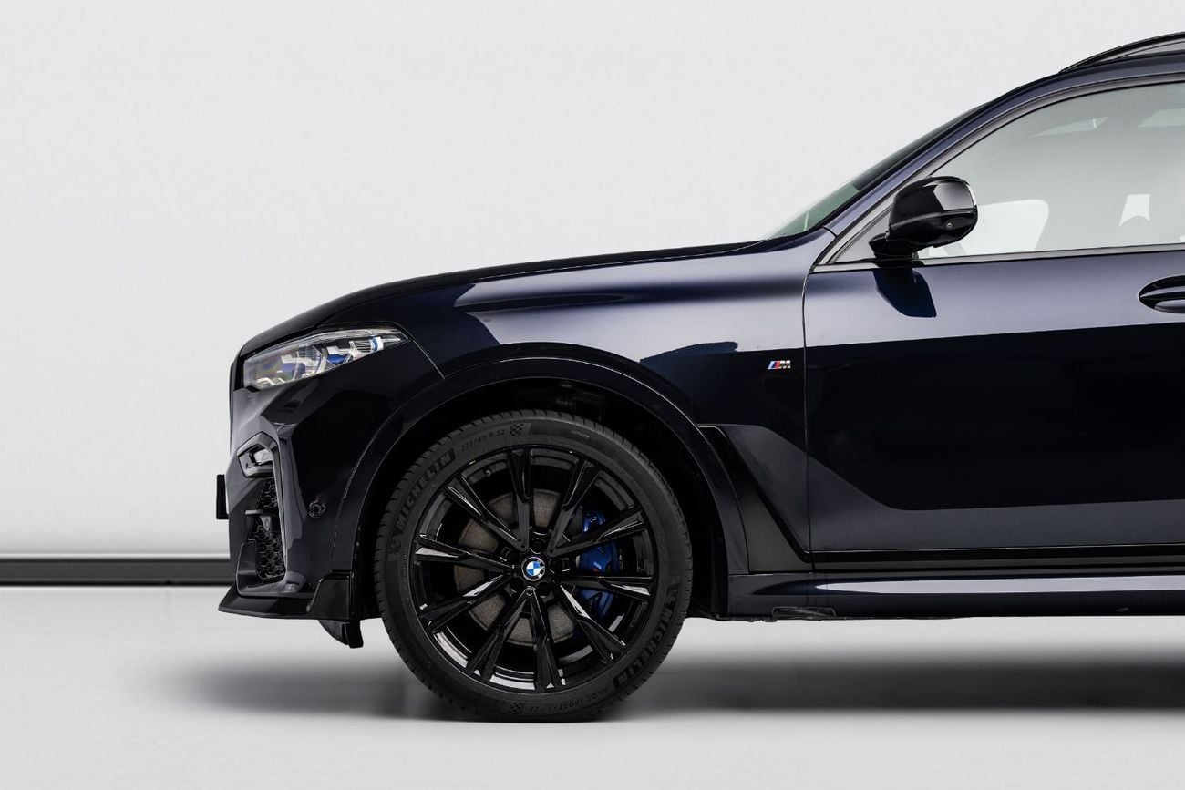 BMW X7 M50i BUY NOW, PAY 2027 | THE BLACKLINE STANDARD | 12 Months Warranty, GCC