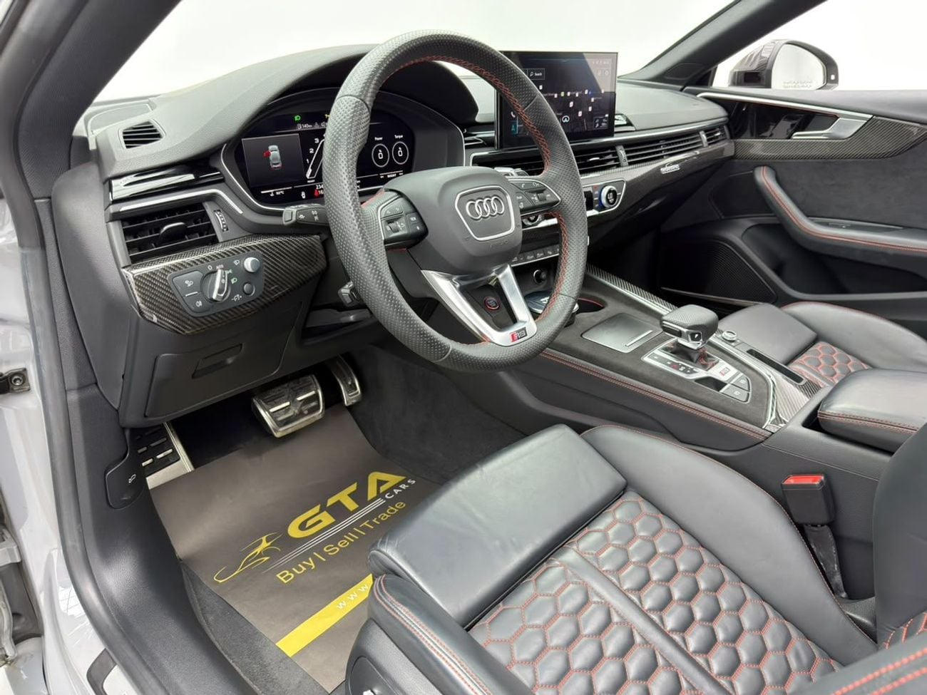 Audi RS5 STANDARD