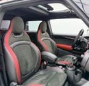 Mini John Cooper Works STANDARD 2018 Mini Cooper John Cooper Works, Service History, Fully Loaded, Excellent Condition, GCC