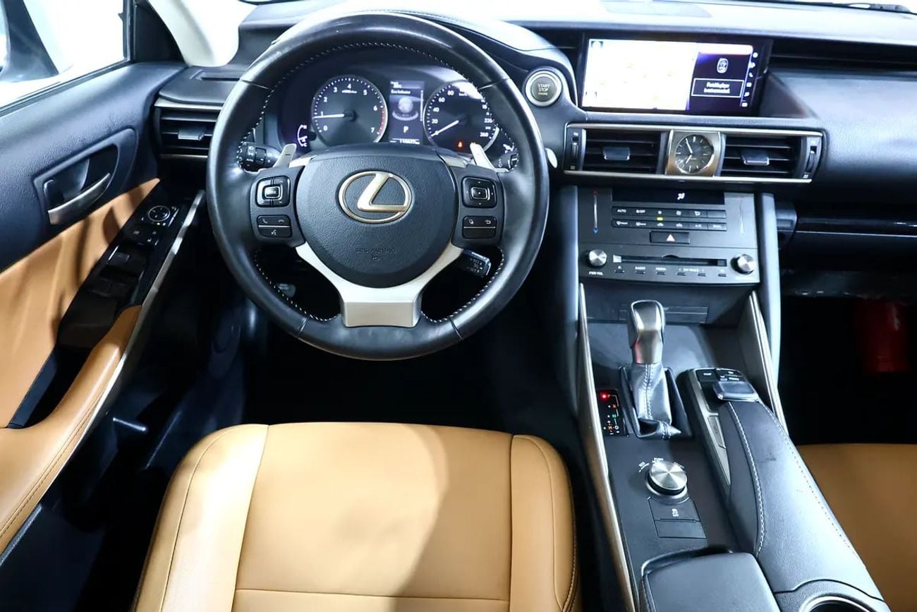 Lexus IS300 Stunning IS 300 | GCC Specs | Low Mileage | Excellent Condition
