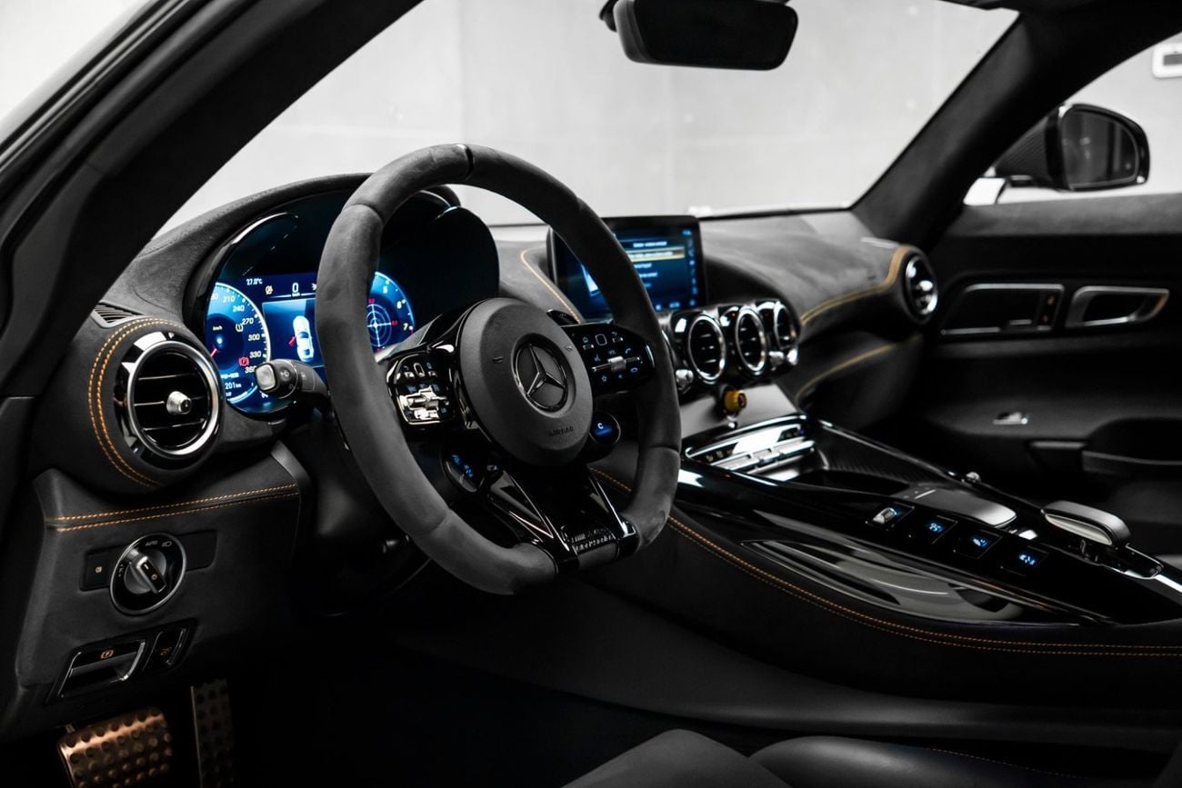 مرسيدس بنز AMG GT BLACK SERIES