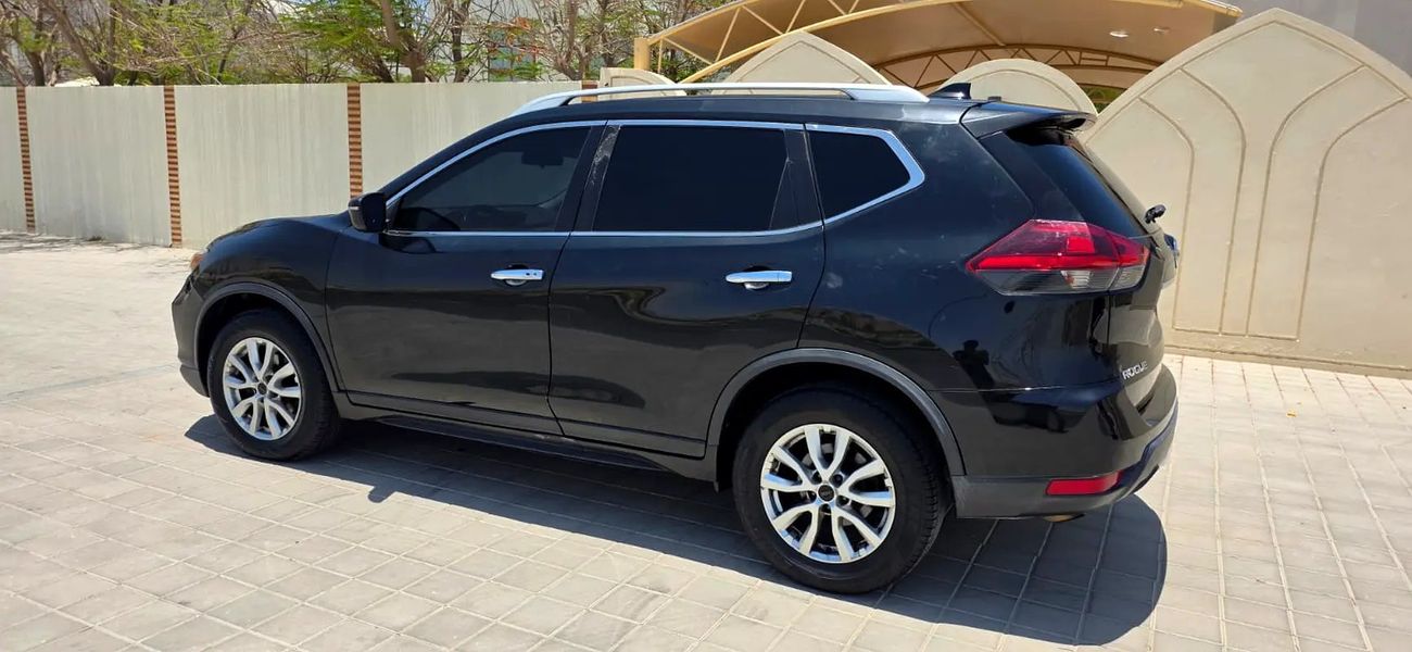 نيسان روج SV-AWD-Excellent Condition