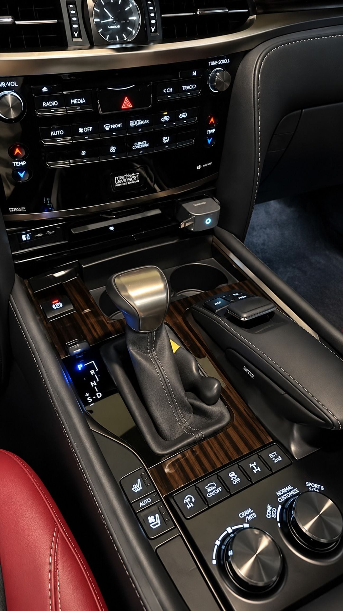 Lexus LX570 SIGNATURE (sport)