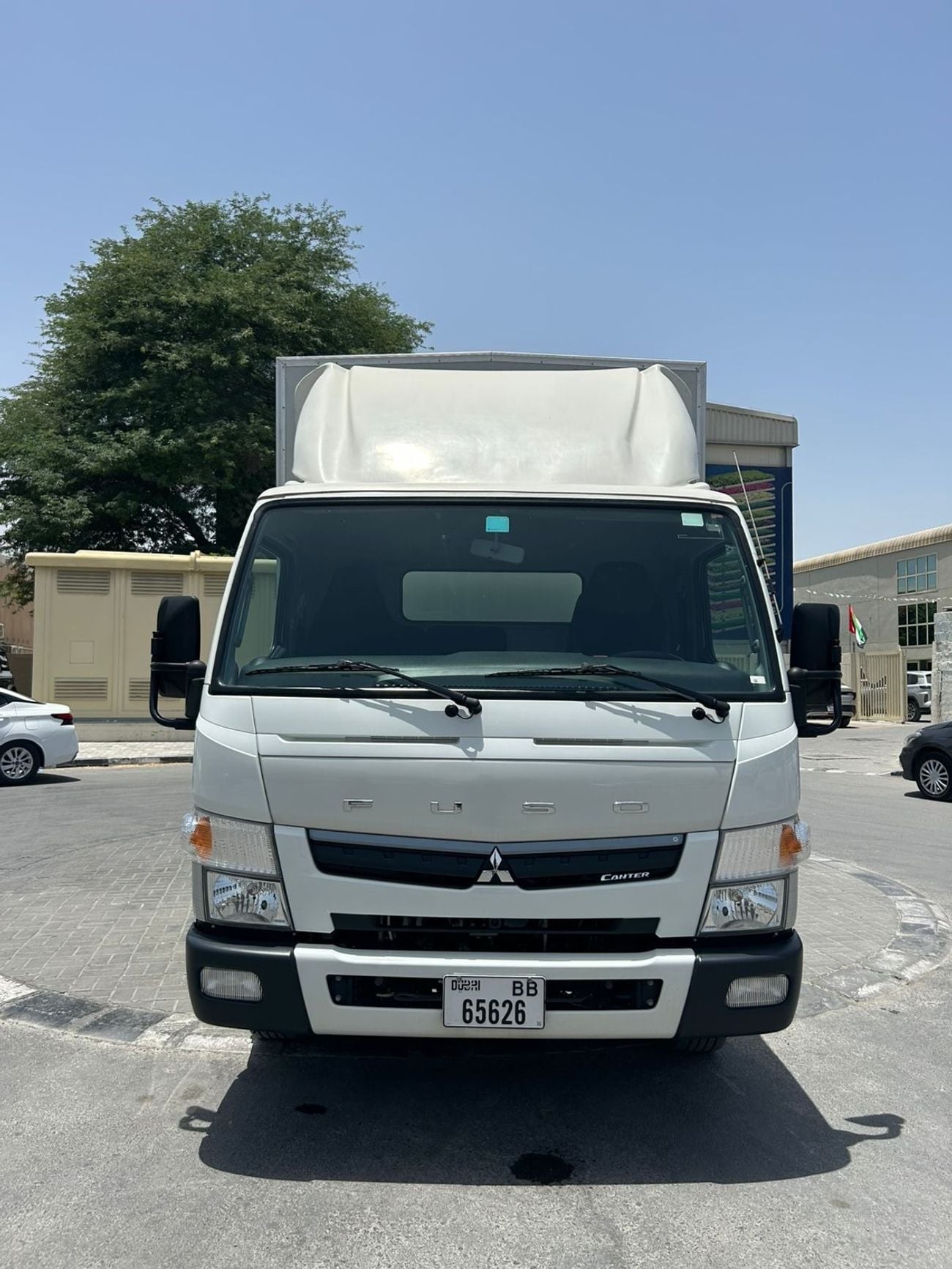 ميتسوبيشي كانتر فان STANDARD 2024 Mitsubishi Canter Box Truck | Long Chassis | GCC Spec | 47,000 km