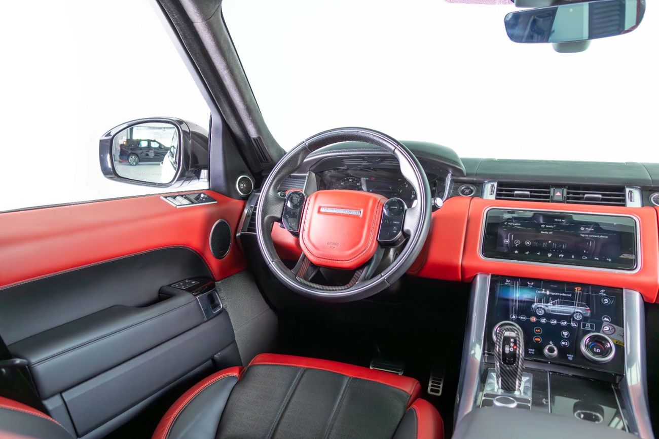Land Rover Range Rover Sport GCC-Low Mileage-High Gloss Black Rims-Rear Seat Entertainment