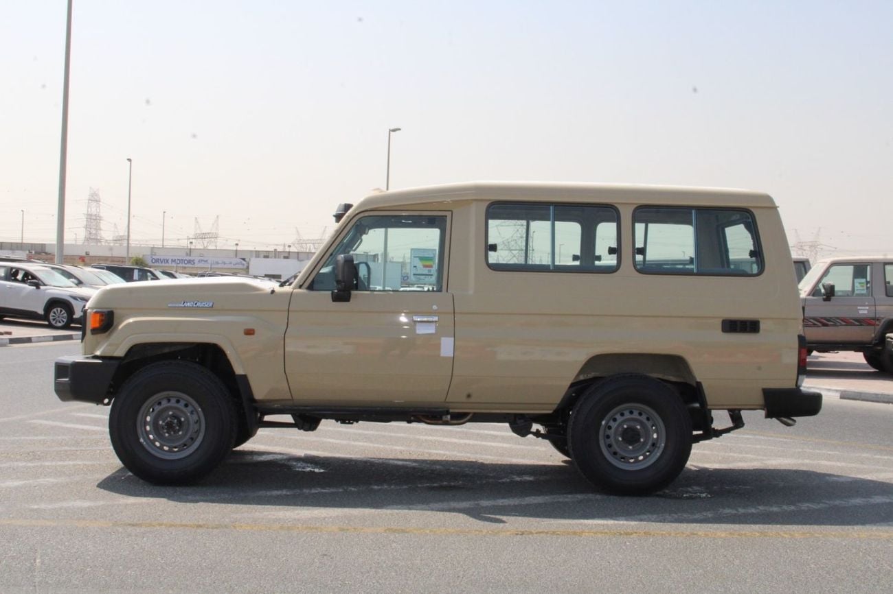 Toyota Land Cruiser 70 LC 78 HARDTOP 4.0L MT