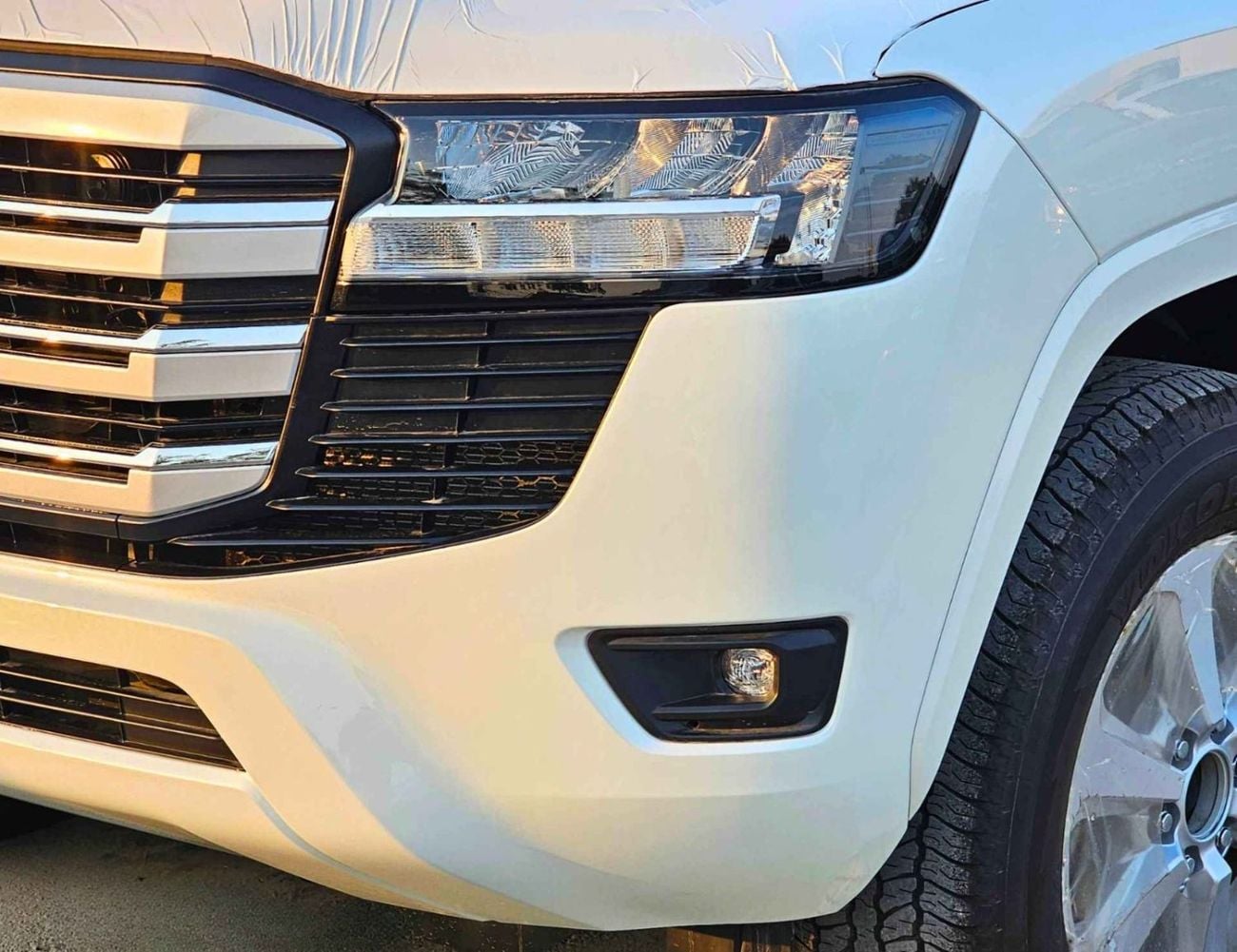 Toyota Land Cruiser GXR TWIN TURBO BASIC || PETROL AT 3.5L V6 4WD | DRIVER PWR SEAT (CODE # GXRPB2O) WHITE 2026