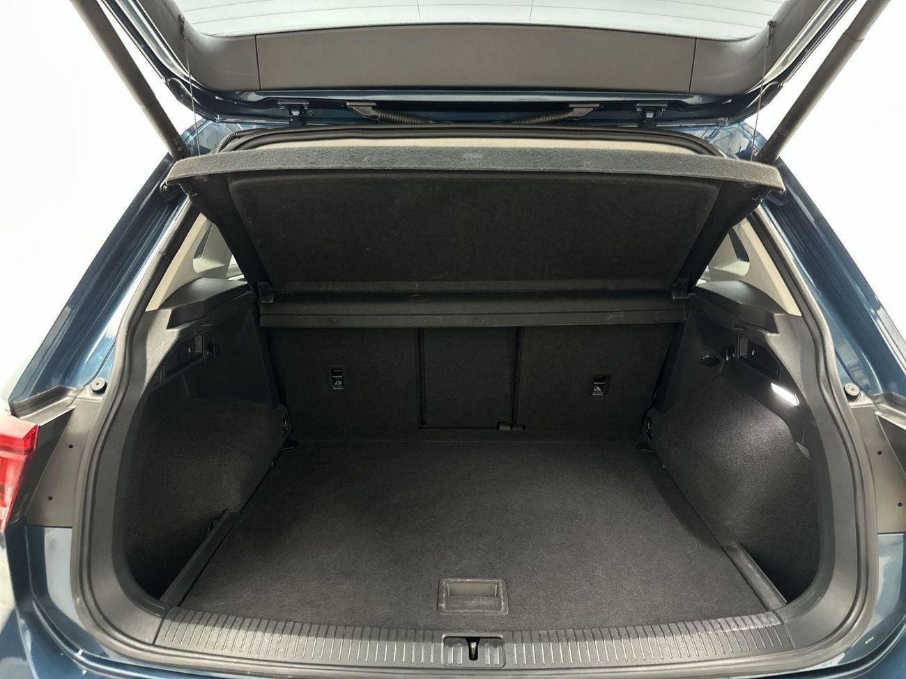 Volkswagen Tiguan LIFE PLUS 1.4L TSI Turbo | Digital Cockpit | Apple CarPlay & Android Auto | Cruise Control | 7-Speed DSG | GCC