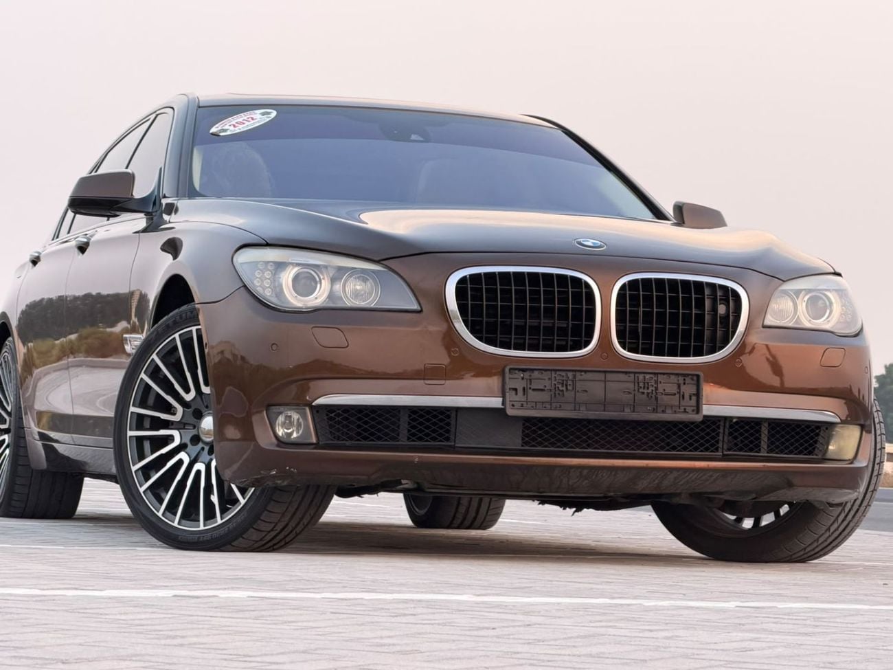 BMW 750Li EXCLUSIVE 4.4L V8 twin-turbo engine producing 407 hp, 8-speed