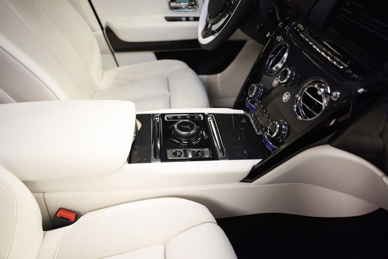 Rolls Royce Cullinan BLACK BADGE