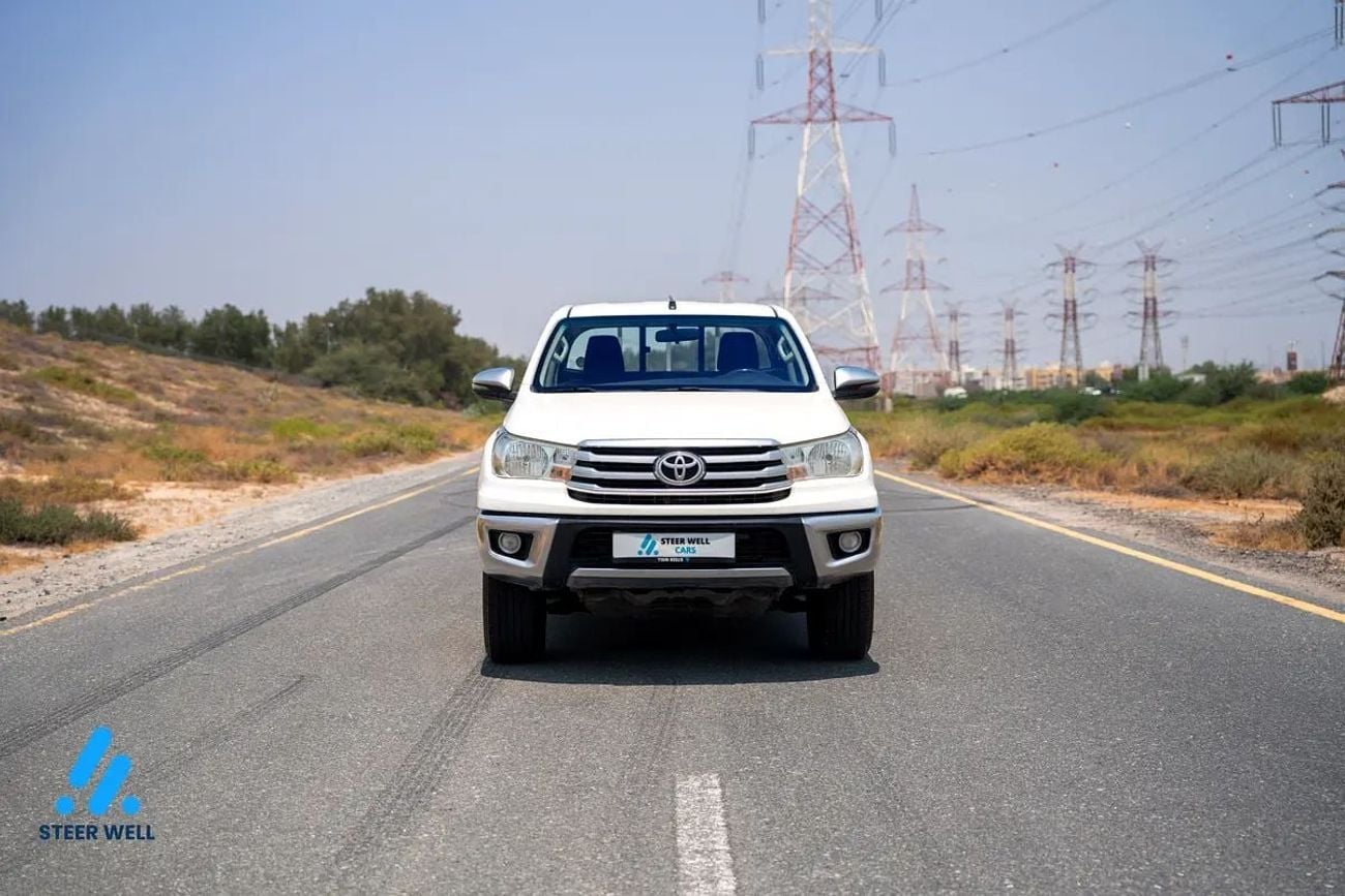 تويوتا هيلوكس SR5 2020 | SR5 2.7 لتر بنزين يدوي دفع رباعي | شاحنة بيك أب ذات كابينة مزدوجة | مواصفات خليجية