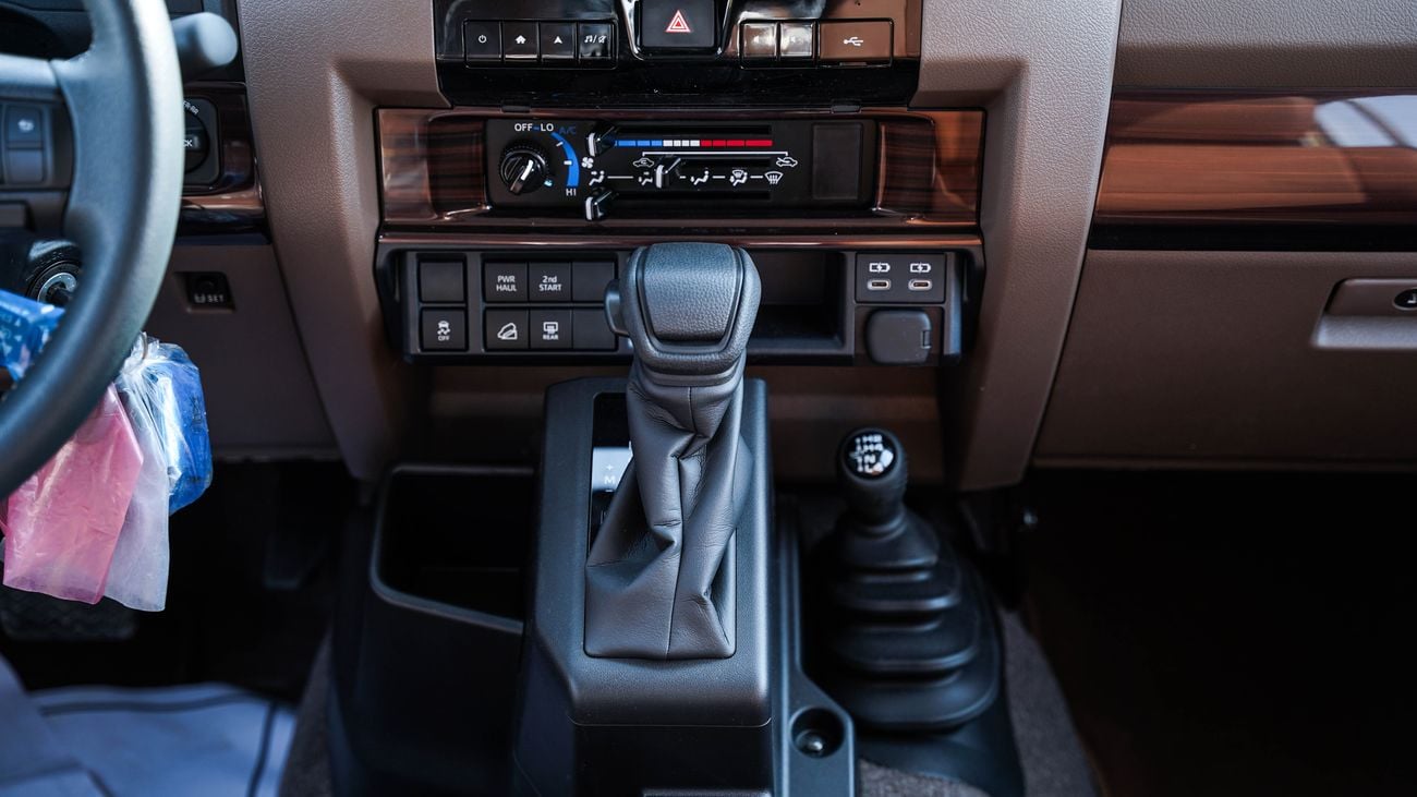 Toyota Land Cruiser 70