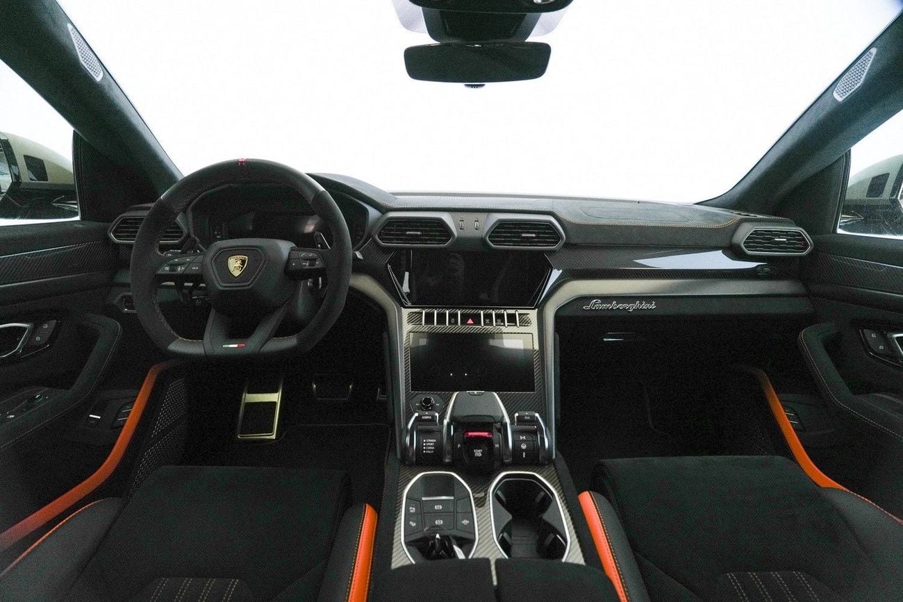 لامبورغيني اوروس PERFORMANTE