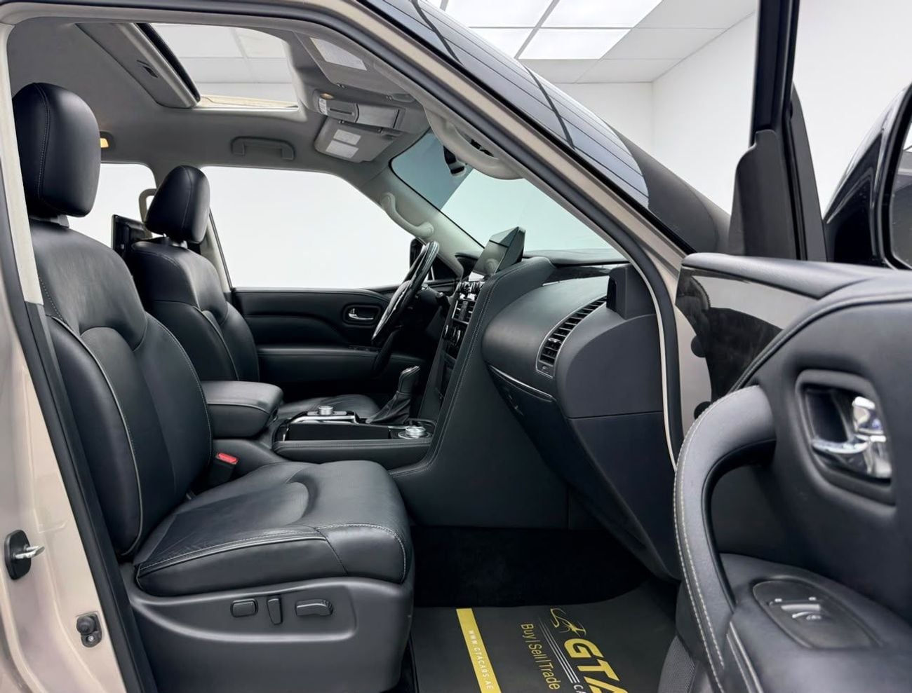 إنفينيتي QX80 LUXE SENSORY PROACTIVE إنفينيتي QX80 LUXE موديل 2022، ضمان إنفينيتي ساري حتى 2027، سجل صيانة كامل لدى إنفينيتي، 7 مقاعد، خل