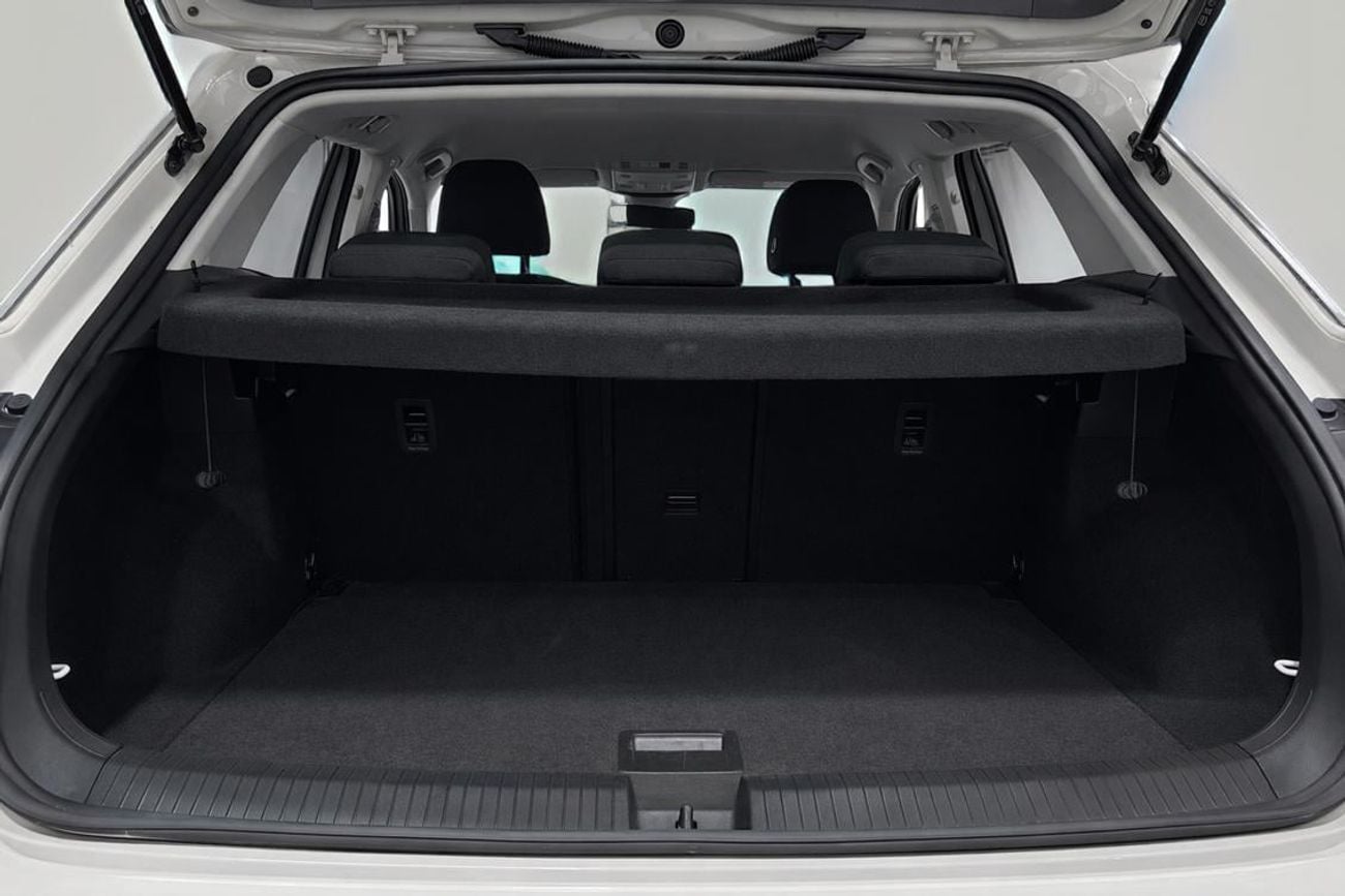 Volkswagen T-ROC LIFE 2024 | AED 900/Month | 0 DP | 30 Day Return | Warranty | Service History