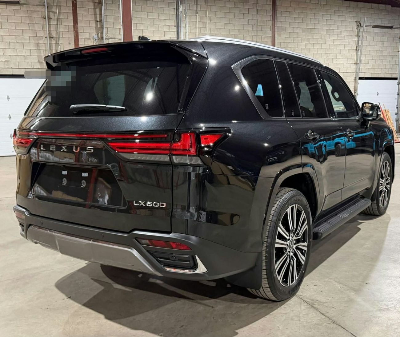 Lexus LX600 Luxury 7-Seater