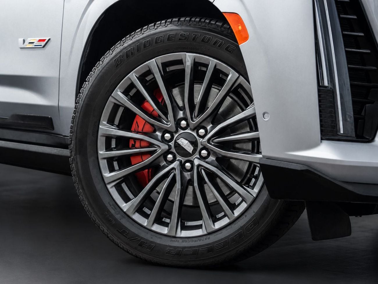 كاديلاك إسكالاد V SERIES Cadillac Escalade 2023 مواصفات خليجية