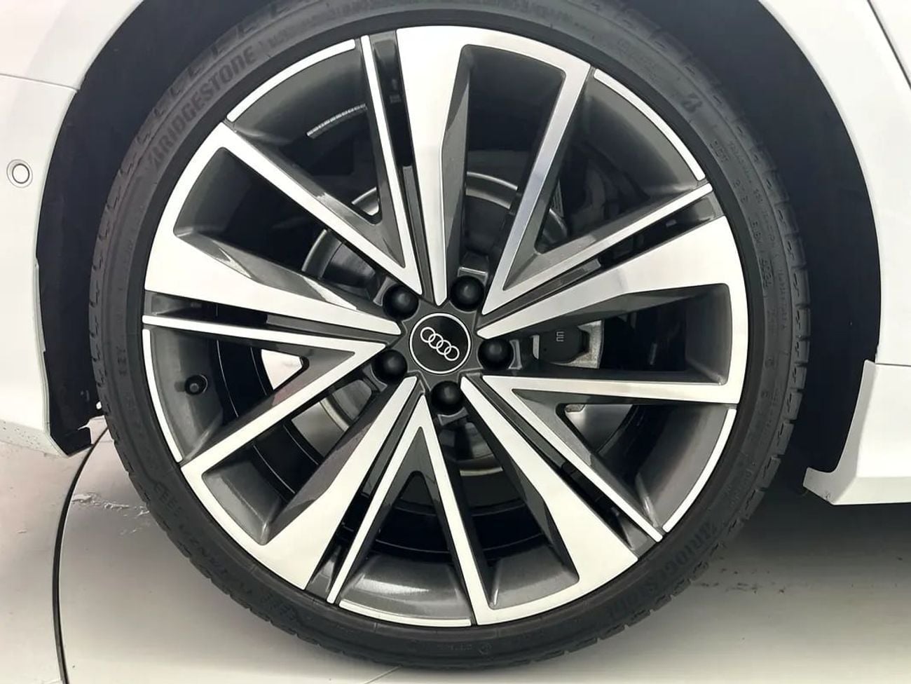 أودي A6 40 TFSI S-LINE AVANT 190hp S line (Ref# 22148)