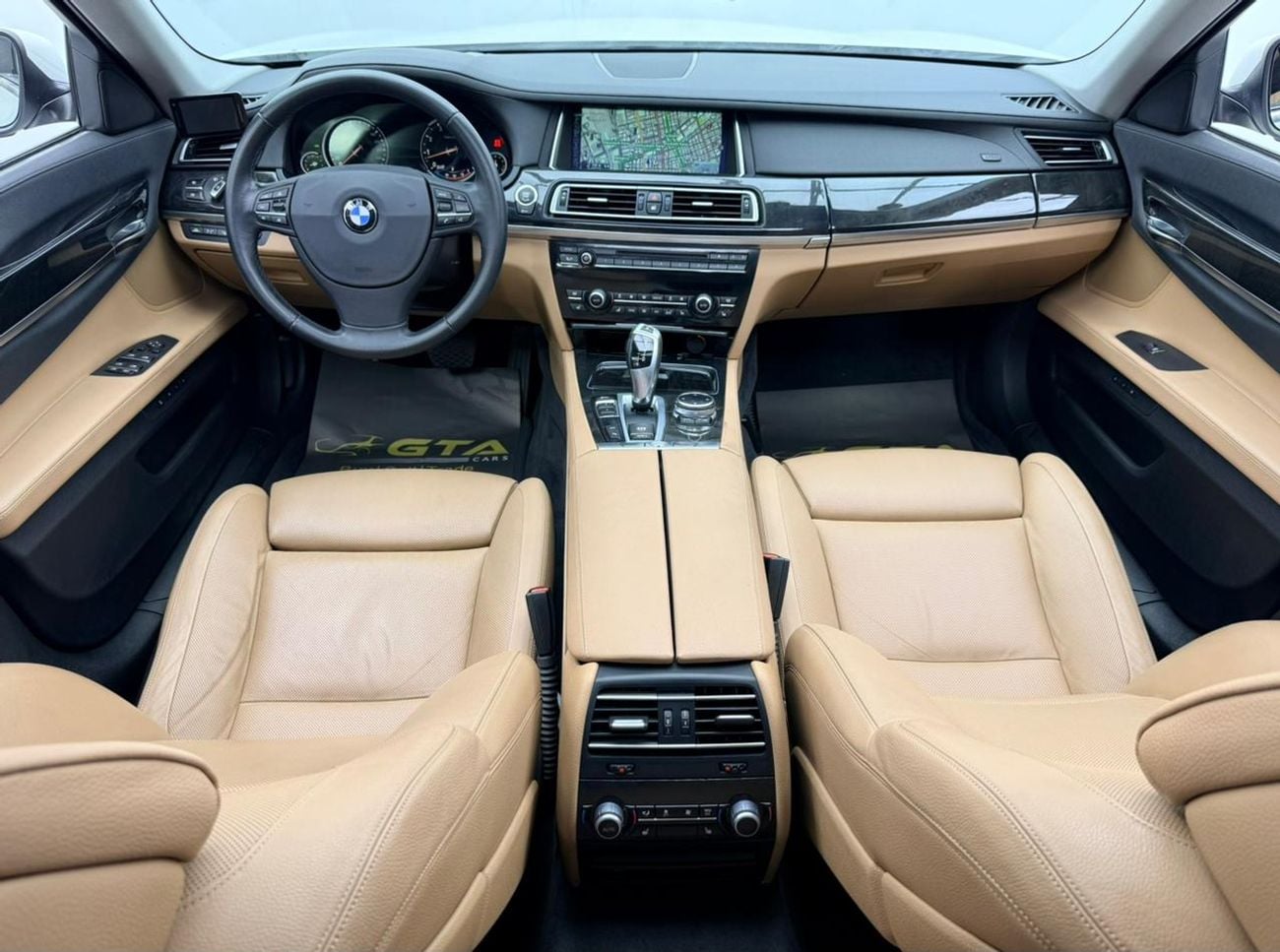 بي أم دبليو 750i