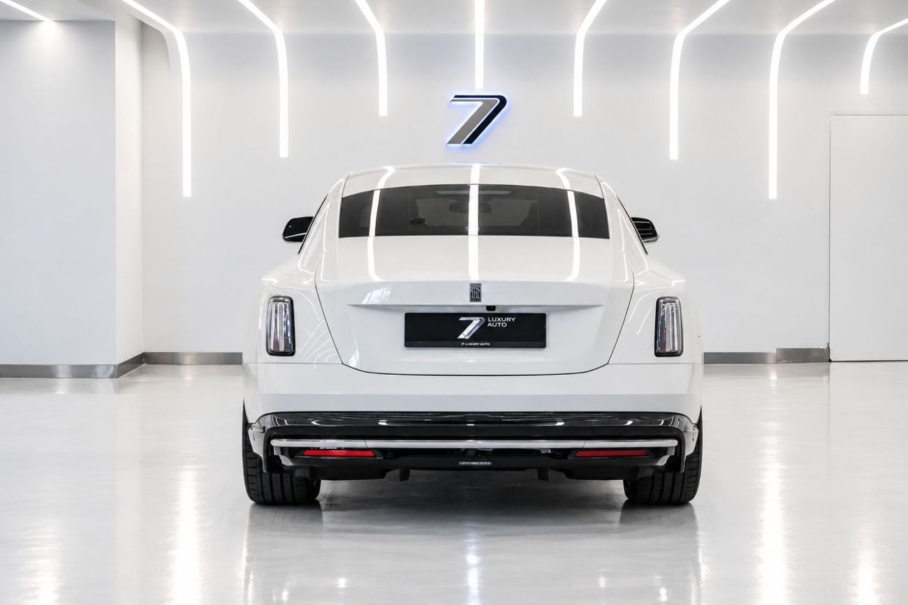 Rolls Royce Spectre STANDARD Silver Badge | GCC Specs | WARRANTY AND SERVICE | EXCELLENT CONDITION