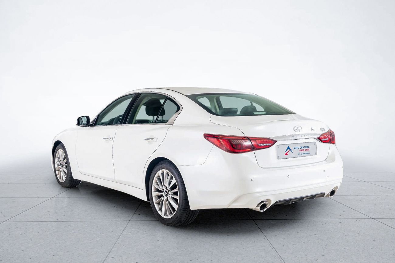Infiniti Q50 LUXE 3.0