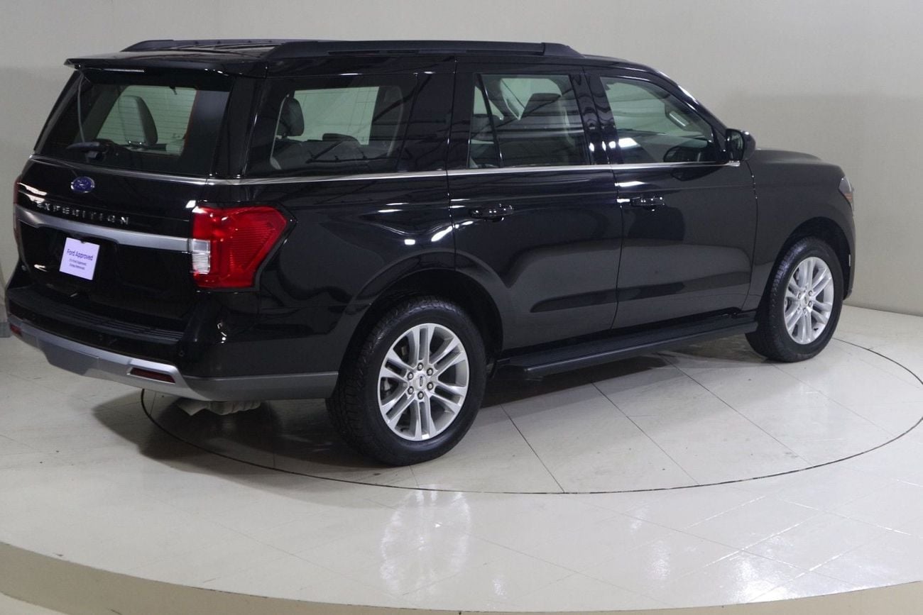 Ford Expedition XLT XT224 / AL TAYER MOTORS/AL QOUZ SHOWROOM