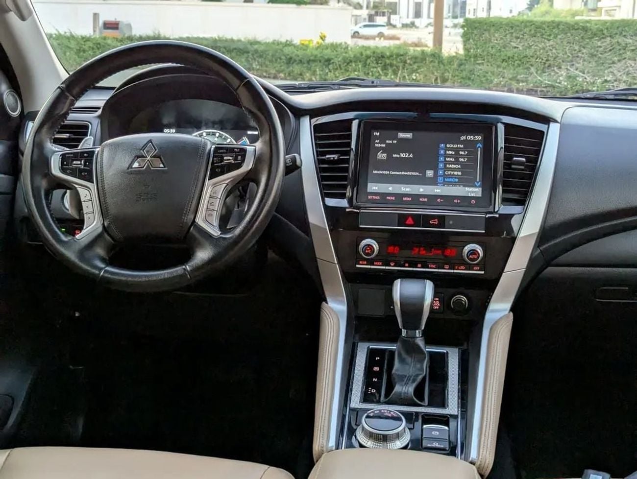 Mitsubishi Montero Sport GLS PREMIUM TOP LINE 4WD KM 43125 PRICE 69000