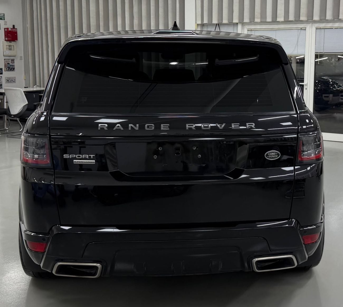 Land Rover Range Rover Sport HSE DYNAMIC GCC .. FSH .. HSE .. V8 .. Dynamic .. Perfect Condition