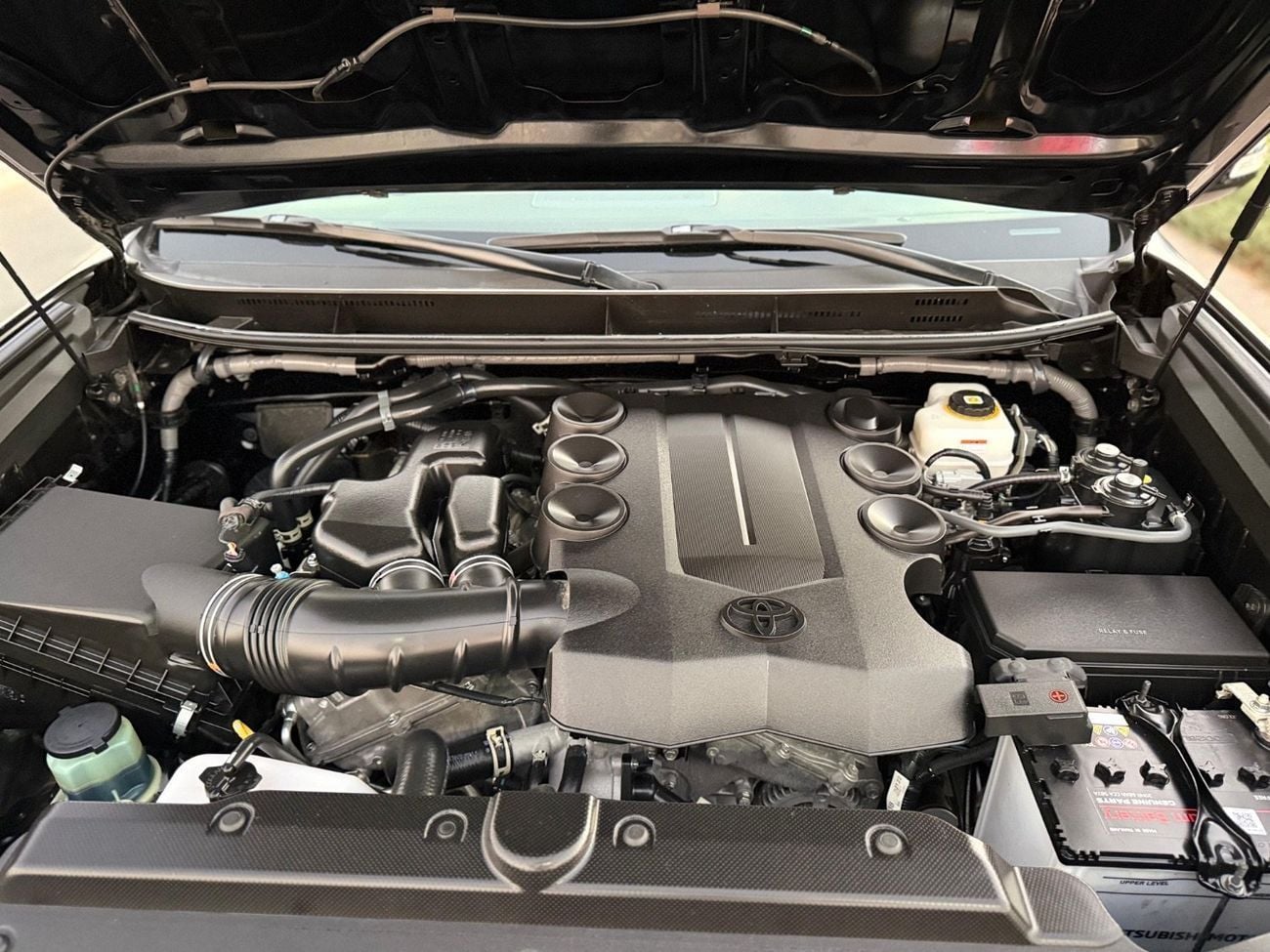 Toyota Prado TX-L Toyota Prado 2022 V6 full option 4.0L petrol black color