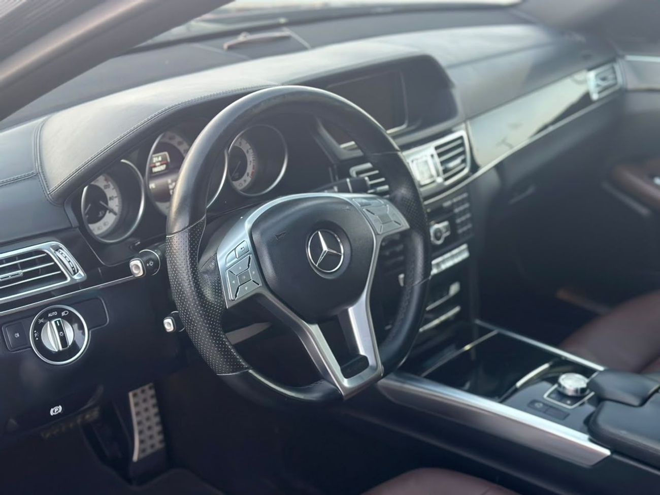 Mercedes Benz E300 ELEGANCE AMG