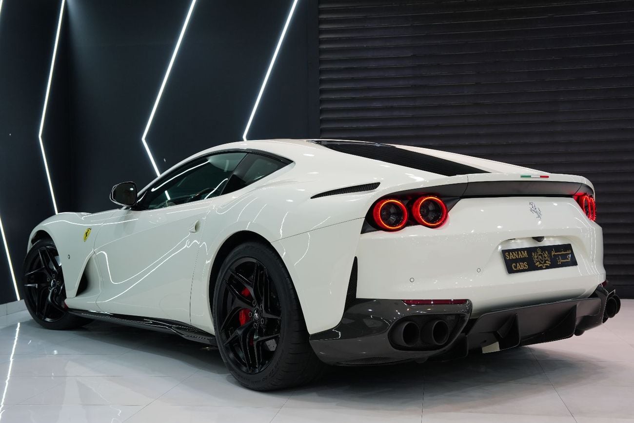 فيراري 812 GTS SUPERFAST | شاشة عرض للركاب | باقة ألياف الكربون | مواصفات دول مجلس التعاون الخليجي!!