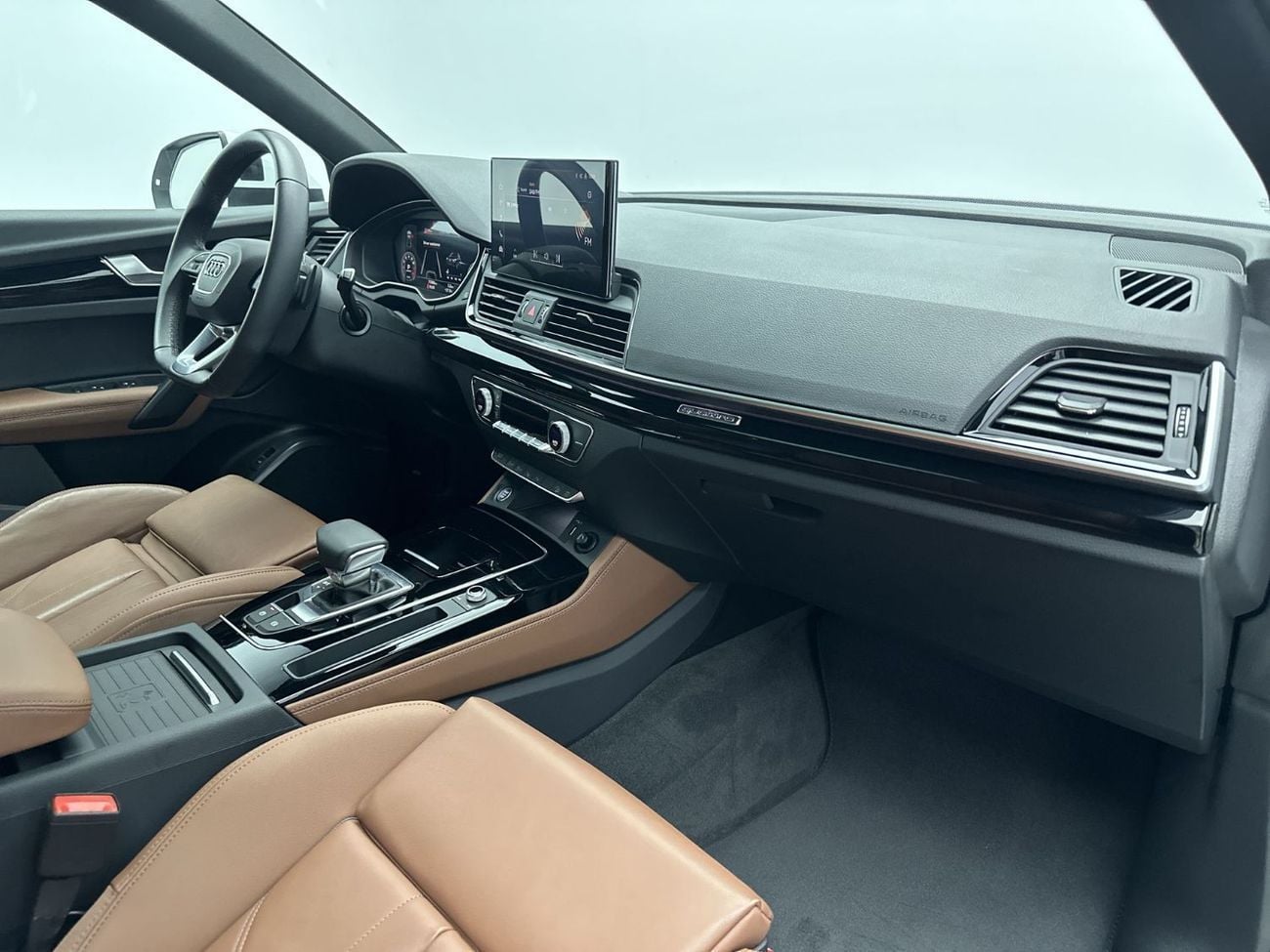 أودي Q5 45 TFSI S-LINE quattro 249hp (Ref# 27098)