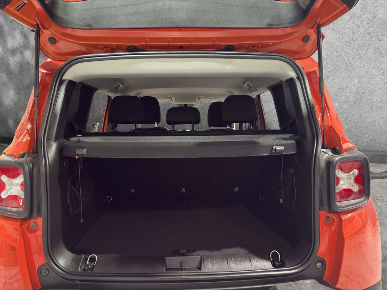 Jeep Renegade SPORT 2017 Jeep Renegade Sport 2.4L MultiAir | GCC | Accident Free | Error Free | Cheapest in Market