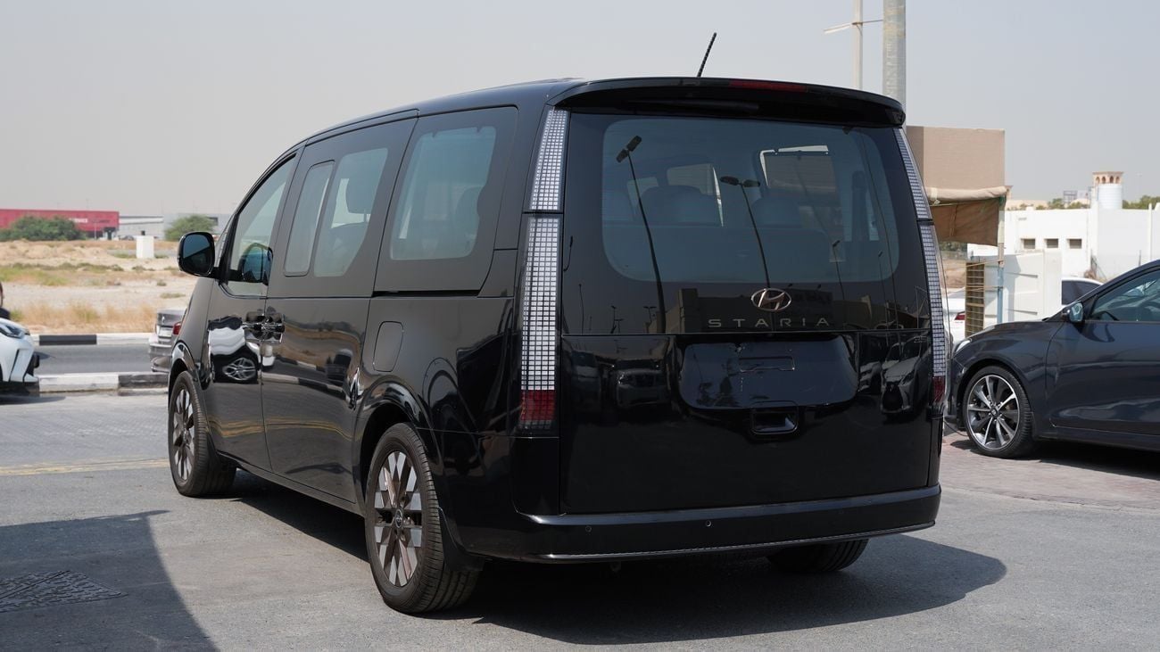 هيونداي ستاريا LUXURY