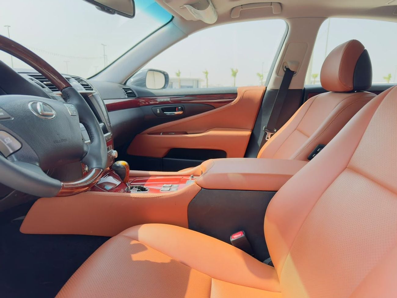 لكزس LS 460 SWB