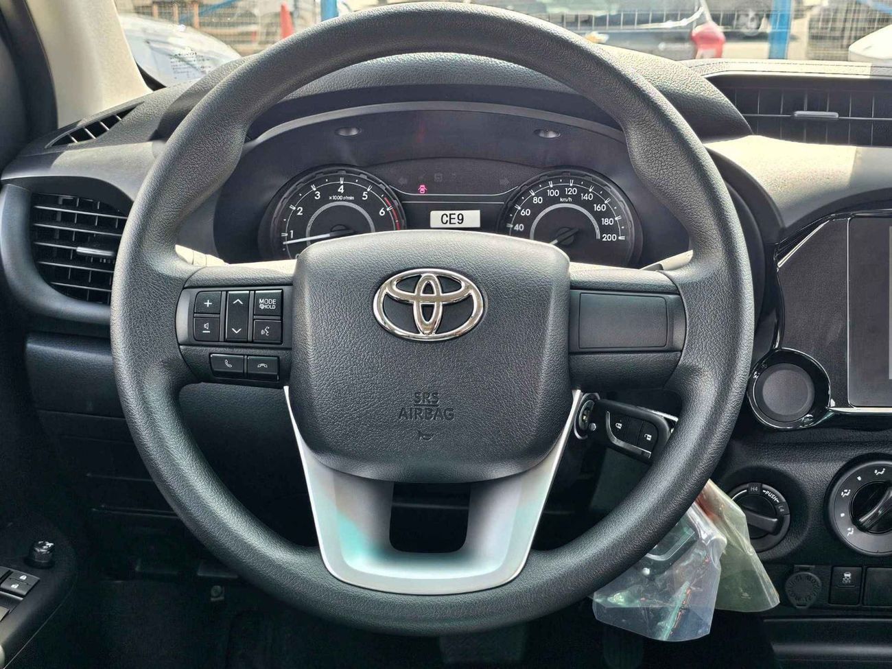 Toyota Hilux NARROW BODY TOYOTA HILUX NARROW BODY || 2.7L PETROL / POWER WINDOWS / 4WD (CODE # HPDN5AV2)