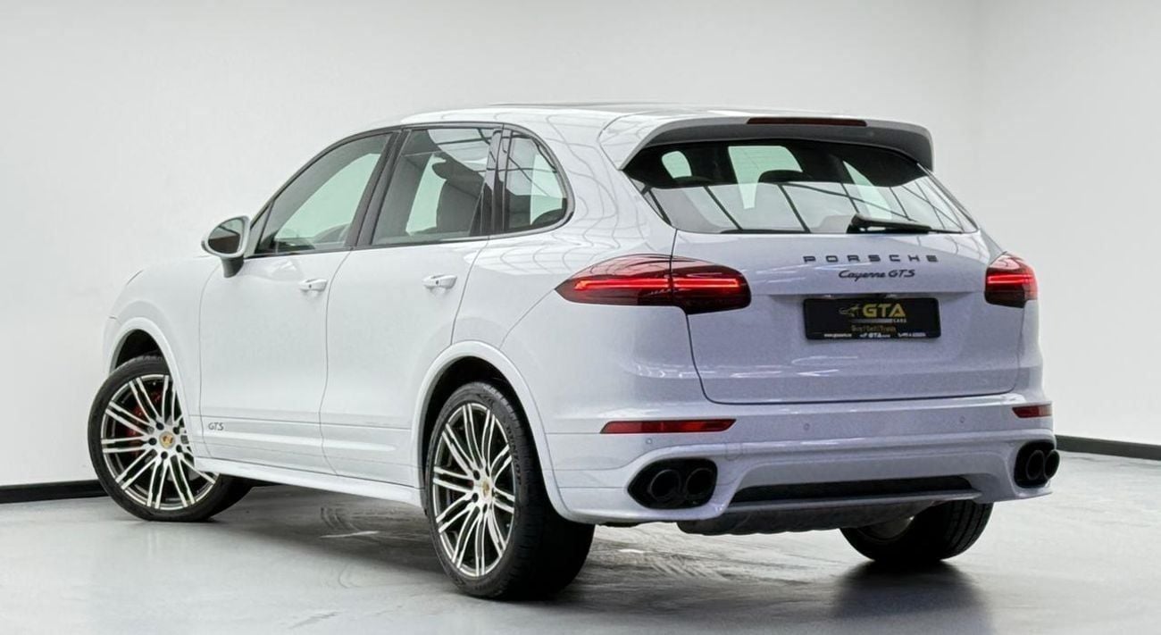 Porsche Cayenne GTS 3.6L 2016 Porsche Cayenne, Carbon Fiber Interior, Fully Loaded, Excellent Condition, GCC