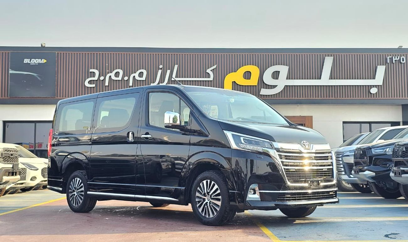 Toyota Granvia PREMIUM Toyota Granvia PREMIUM 3.5L - Black Inside Black YM2026