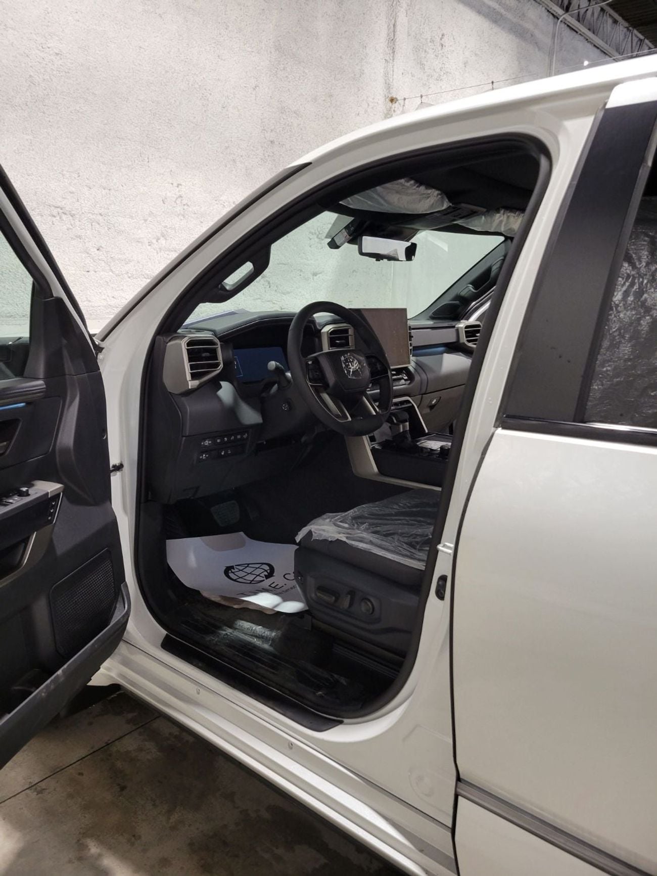 Toyota Tundra Platinum i-FORCE MAX 4x4 | 2026 | COMING SOON