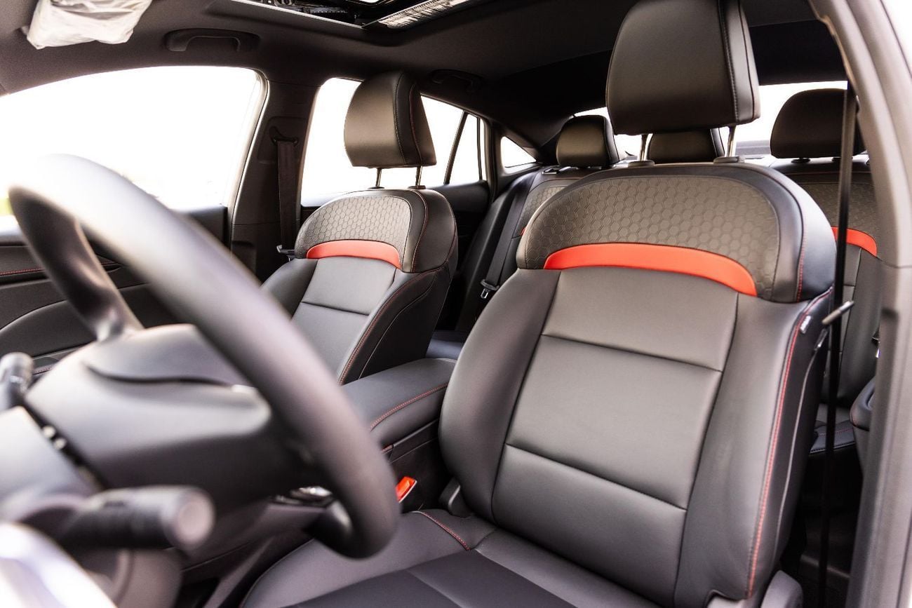 MG 5 LUX 5 YEARS WARRANTY AND 3 YEARS SERVICE