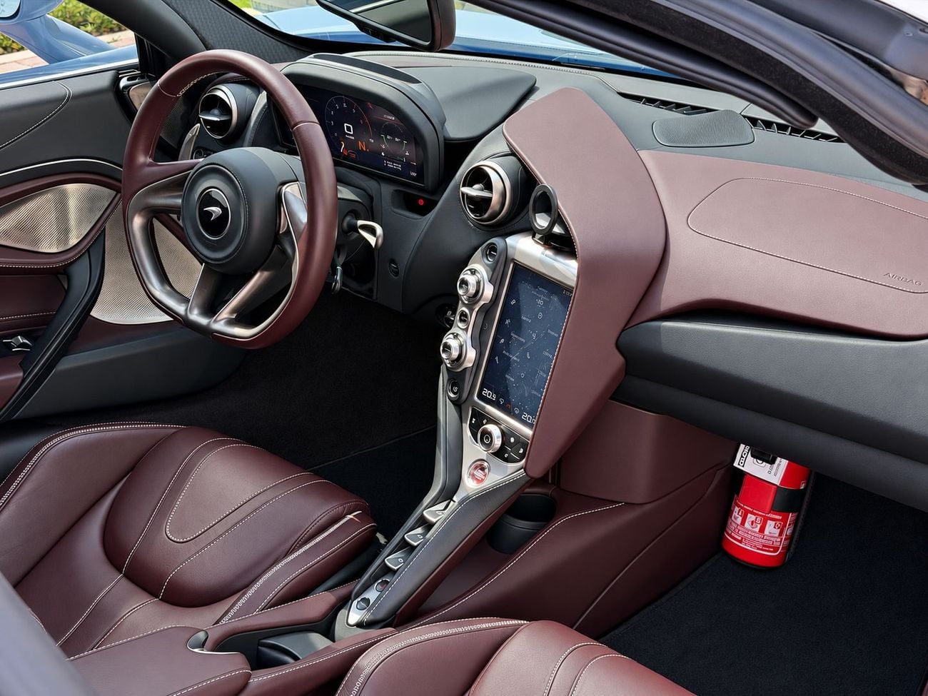 مكلارين 720S LUXURY