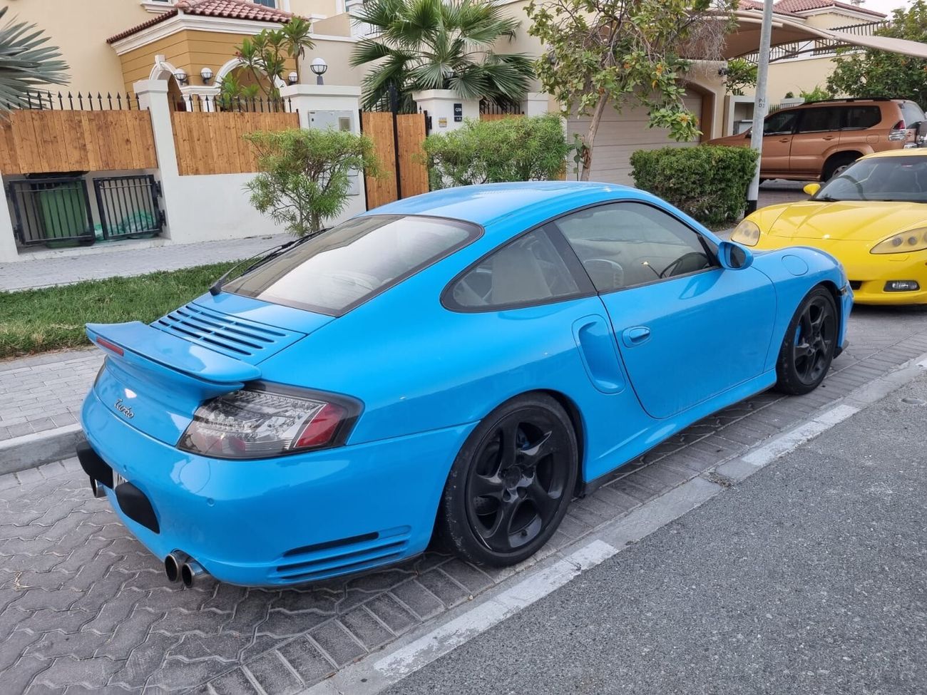 Porsche 911 TURBO