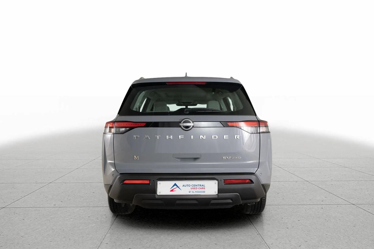 Nissan Pathfinder SV 3.5