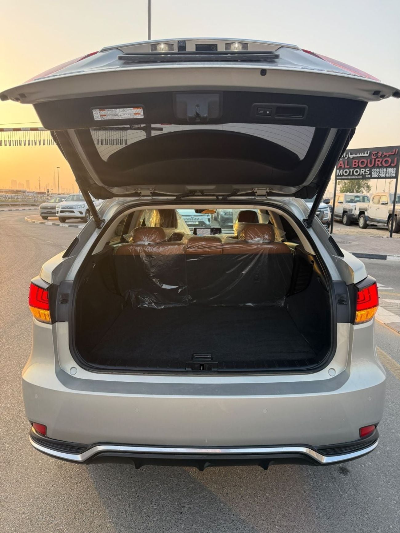 Lexus RX450h PREMIER 2021 LEXUS RX450H LUXURY HYBRID 3.5L V6 GCC WITH SUNROOF AWD AND COOLING SEATS