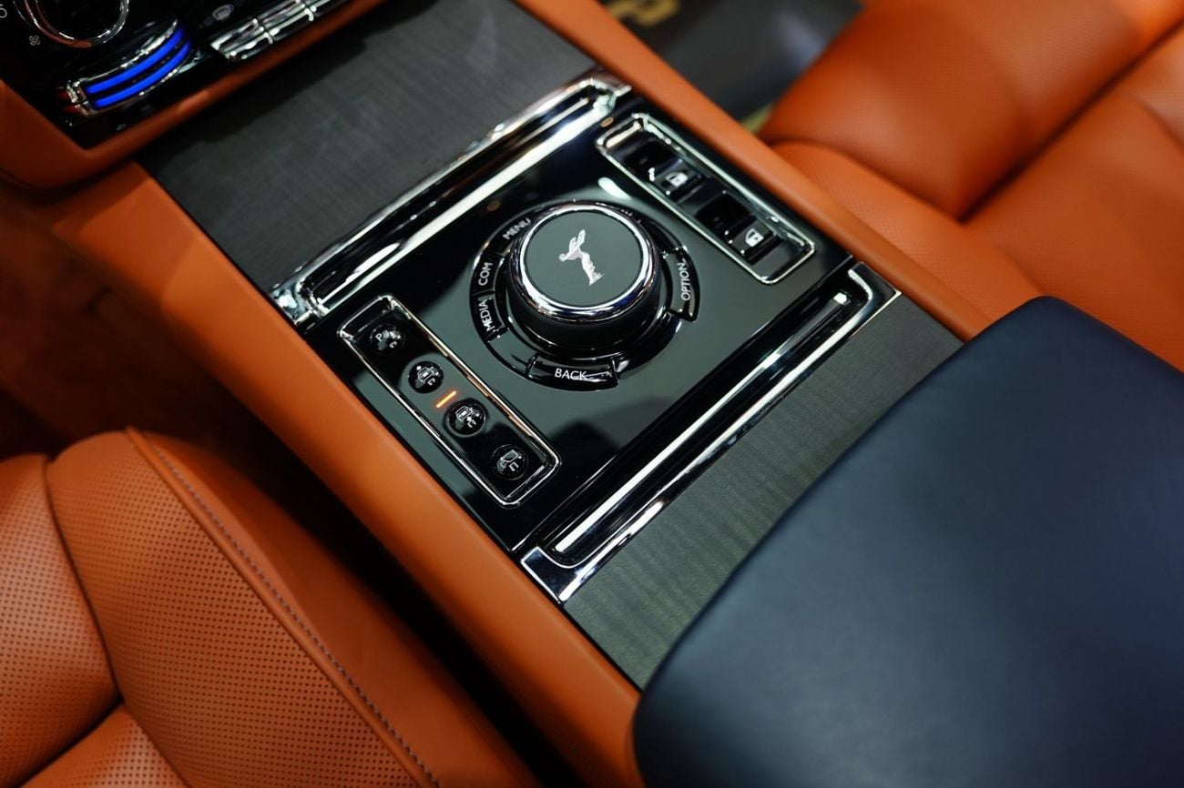 Rolls Royce Ghost EWB 2024 Rolls-Royce EWB, Rear Entertainment, Illuminated Grille, Starlight, Dealer Warr + Serv!!
